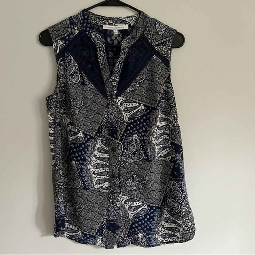 Collective Concepts Paisley Medallion Print Button Down Lace Blouse